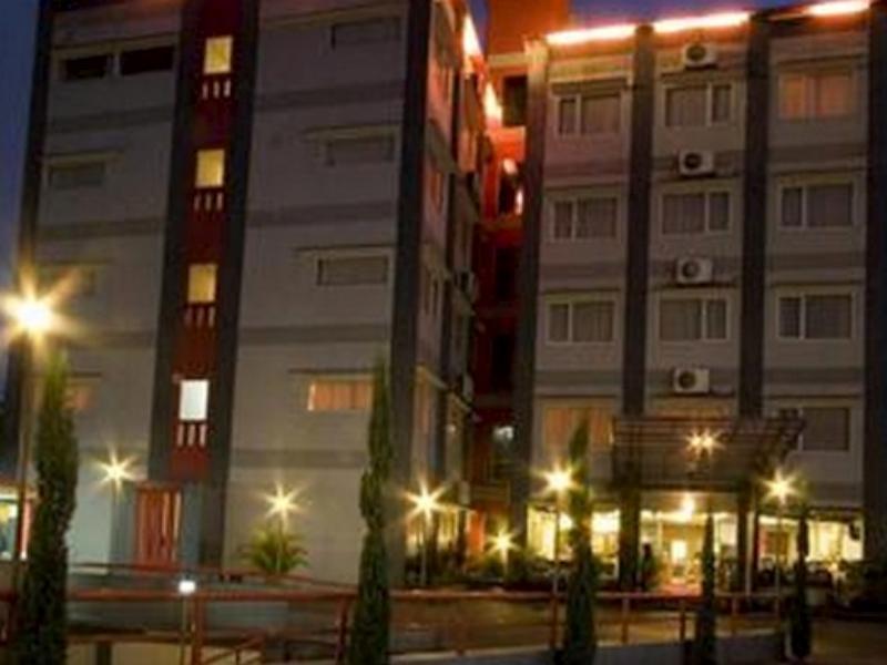 Wirton Dago Hotel Bandung Bagian luar foto